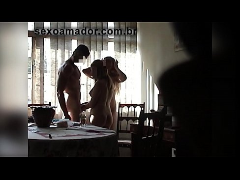 ❤️ Els amics sexuals conviden un home gegant i un trio amb ell ️ Porno al ca.pornjk.ru
